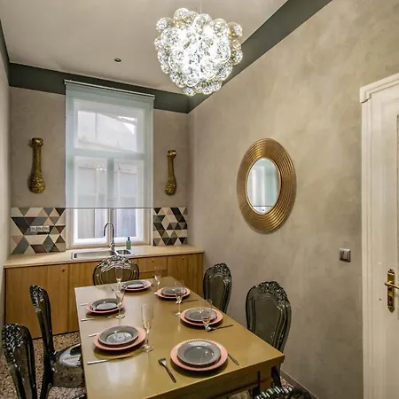 Διαμέρισμα 3bdr Oasis In The Heart Of