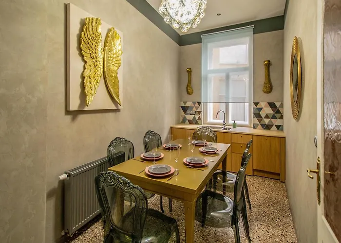 Apartment 3bdr Oasis In The Heart Of Prag